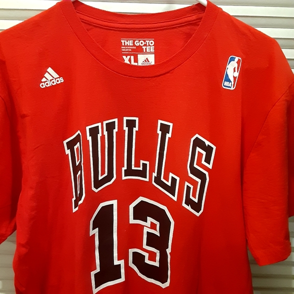 Chicago bulls short Sleeve tshirt.  Size medium - Picture 3 of 10